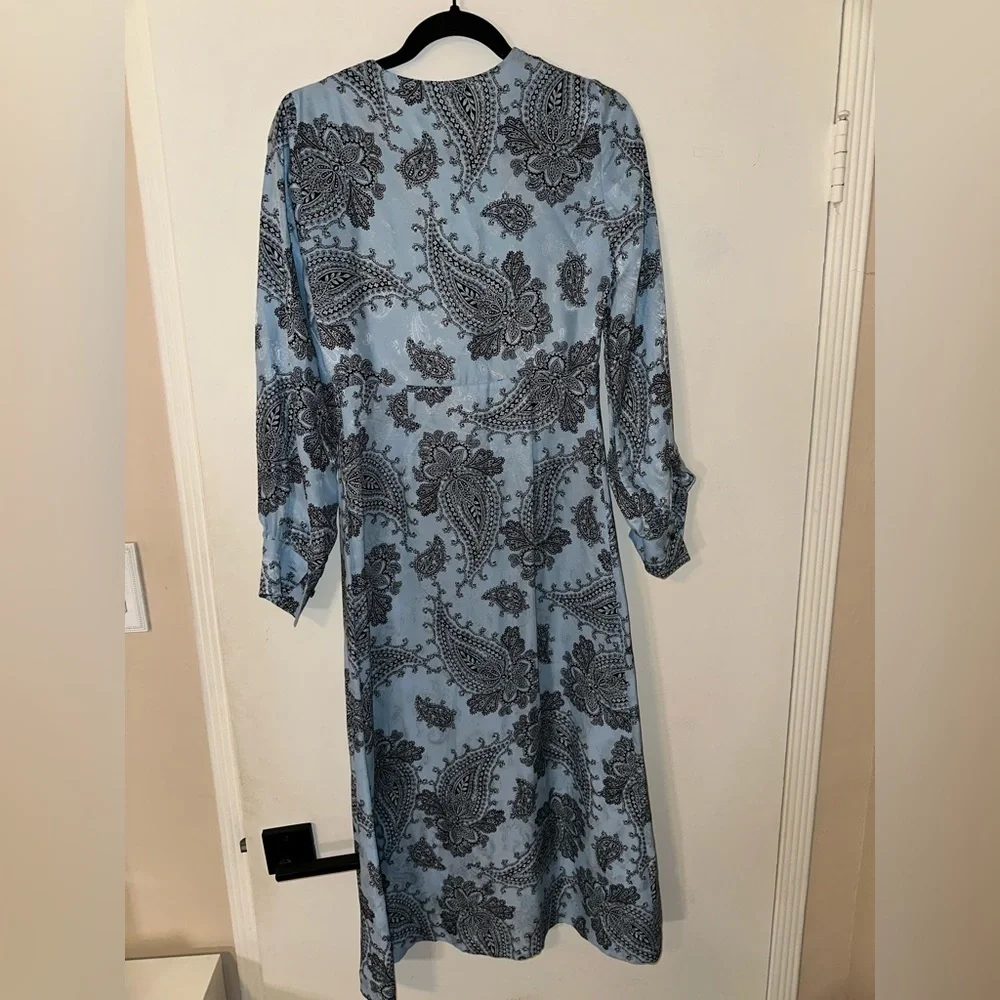 NWOT Sandro Blue Paisley Silk dress size 36 (US 4) - Picture 5 of 9